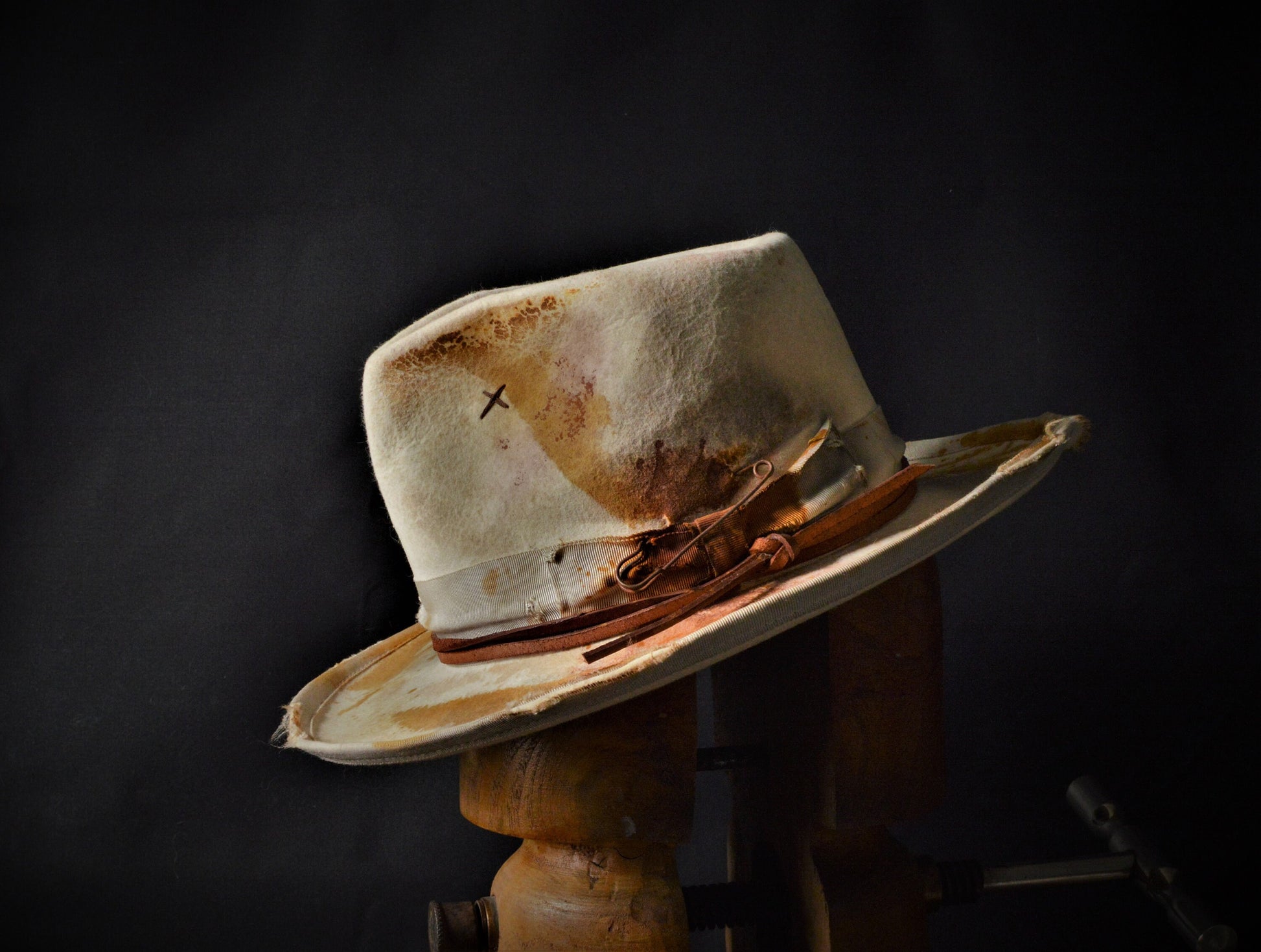Sierra Nevada - distressed white fedora - Image 4